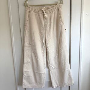 Aerie Women's high-waisted baggy wide-leg cargo pants, cream, size L